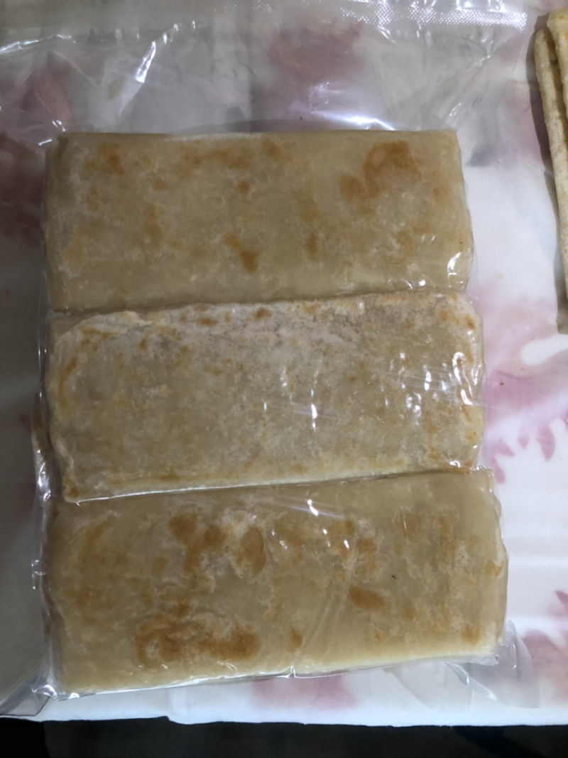 大量供应驴肉火烧皮，纯手工制作，速冻生皮，真空包装半熟