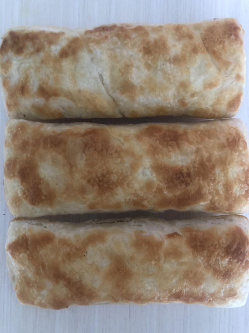 大量供应驴肉火烧皮，纯手工制作，速冻生皮，真空包装半熟