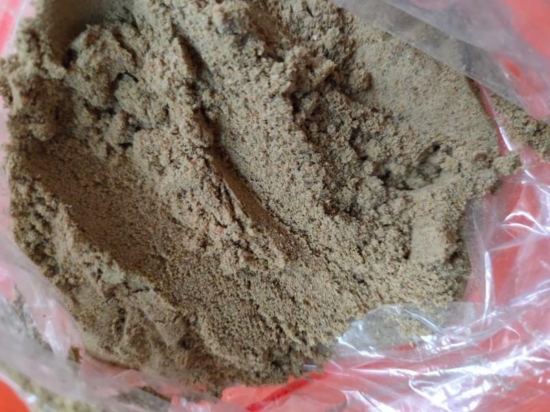 毓辉高价位优质鱼粉鳀鱼鱼干烘干粉碎喂蛋鸡鸭猪家禽使用添加