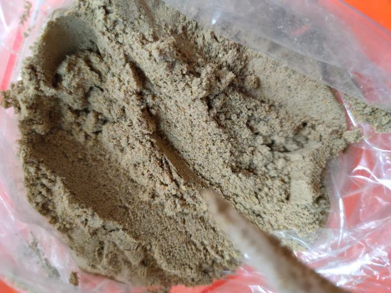 毓辉高价位优质鱼粉鳀鱼鱼干烘干粉碎喂蛋鸡鸭猪家禽使用添加
