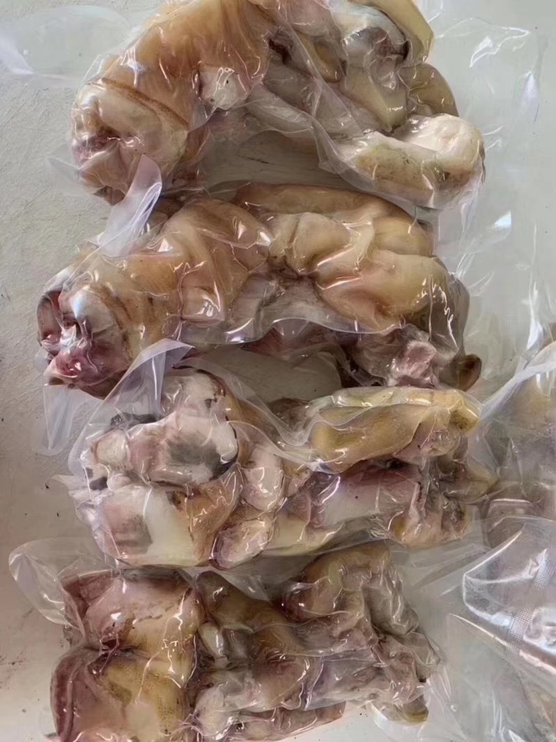 全熟火烧牛蹄，生熟都有，