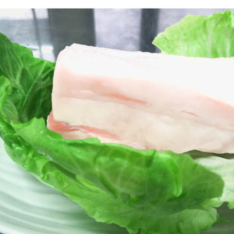 厂家直销脊背肥膘肥肉二指以上的厚度质量保证价格实惠