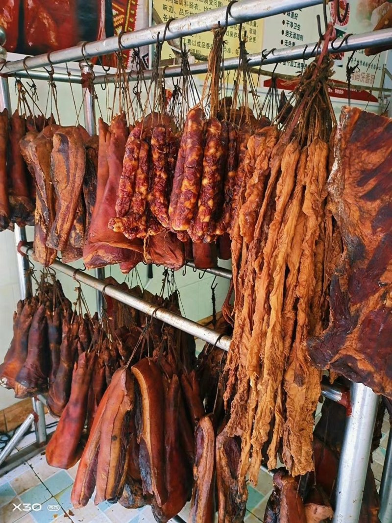 恩施土家腊肉腊蹄腊排骨