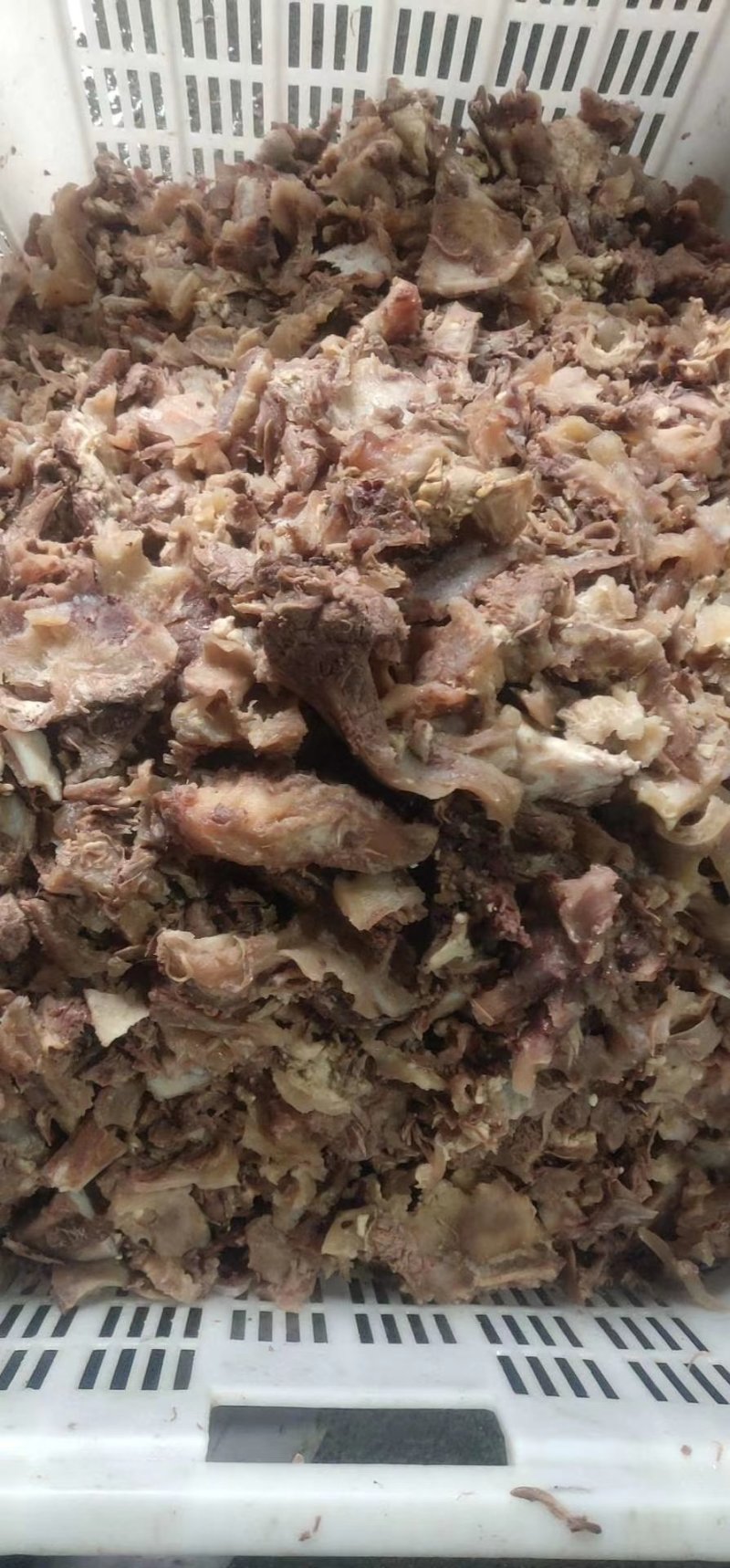 熟剔骨肉，五香味和原味两种，5斤一包，真空包装，