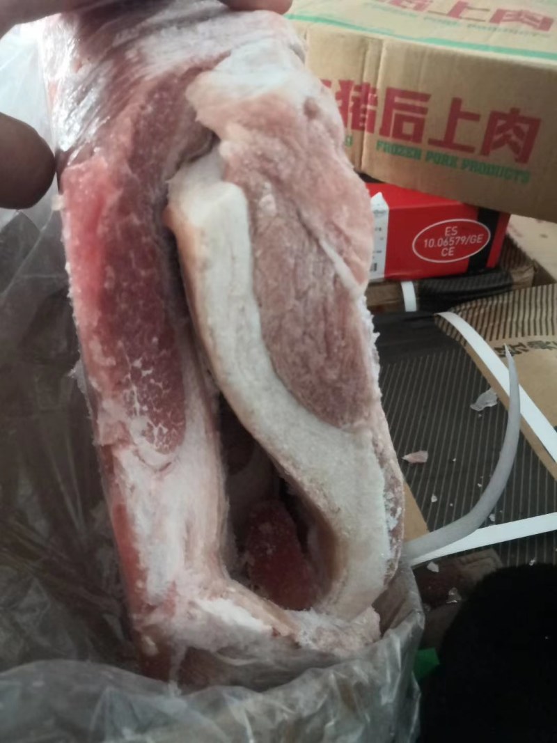 【高质量】后上五花肉，一箱两片装手续齐全欢迎咨询