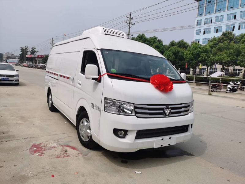 福田G9(国六)汽油面包式冷藏车