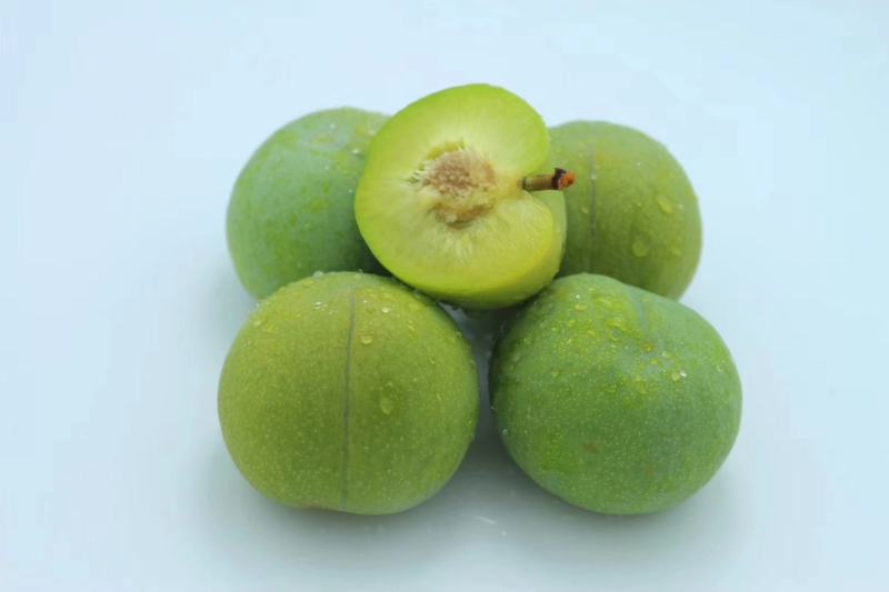 茂县青脆李子大量上市了