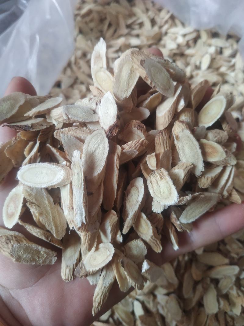 黄芪～中大片～1公斤起售～价格便宜，欢迎咨询采购