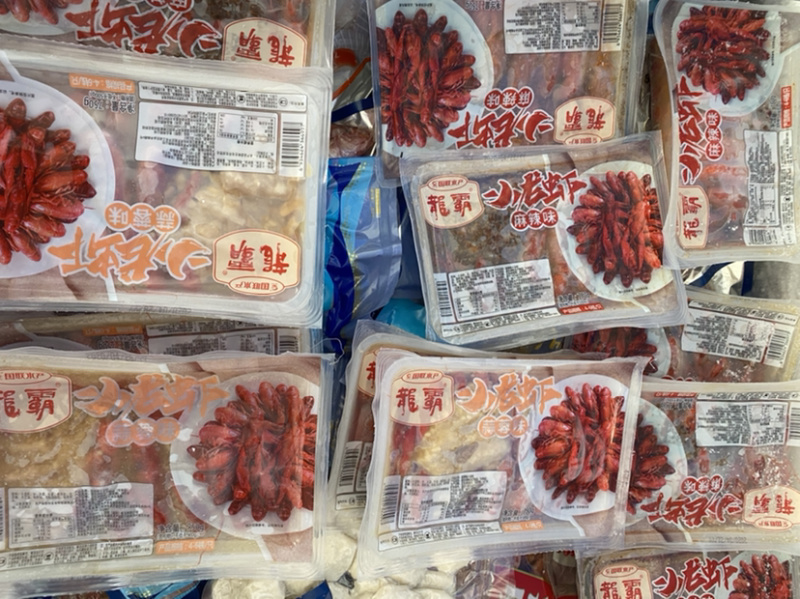 小龙虾：麻辣、蒜蓉、十三香、油焖等口味，自助餐爆品
