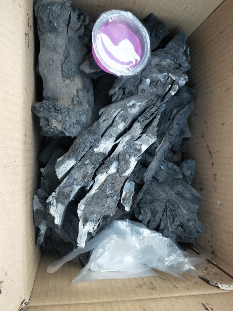 装箱果木炭，纯果木炭，内含酒精块，一次性手套