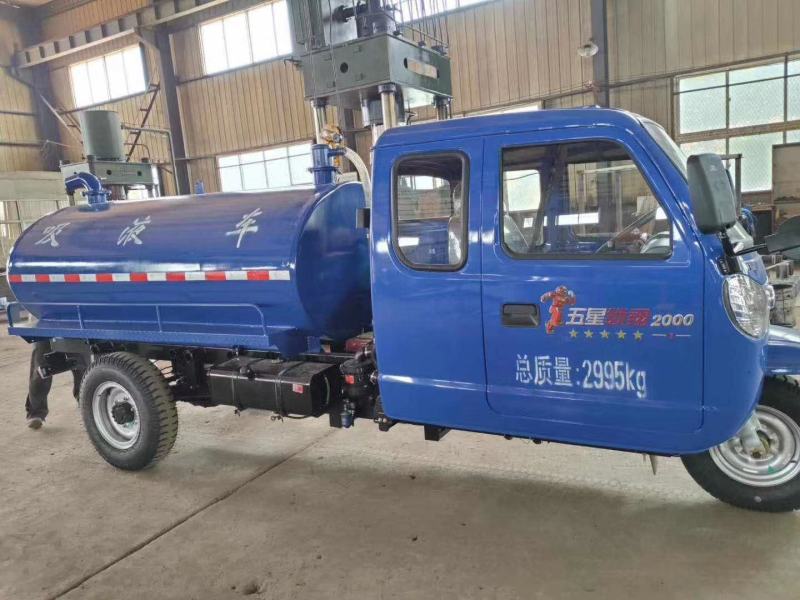 吸粪车，三轮吸粪车，吸粪车多少钱，半封闭吸粪车