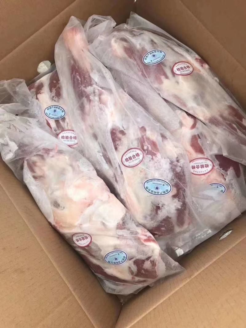 内蒙古锡林郭勒羔羊前腿，6至8条装。肉质鲜美。