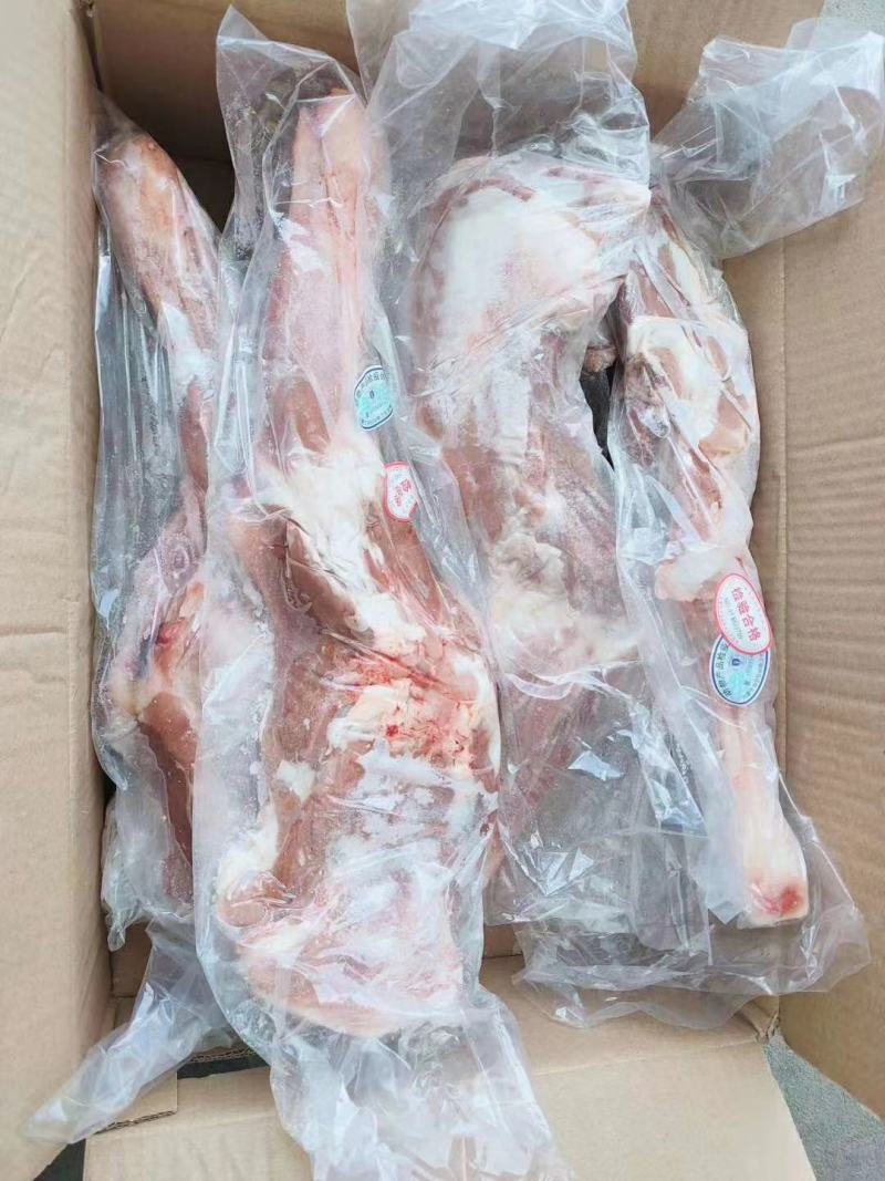 内蒙古锡林郭勒羔羊前腿，6至8条装。肉质鲜美。