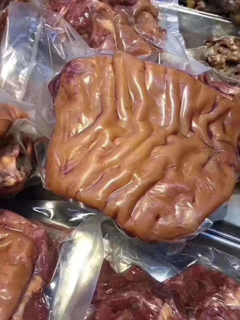 带皮五香驴肉大量现货批发
