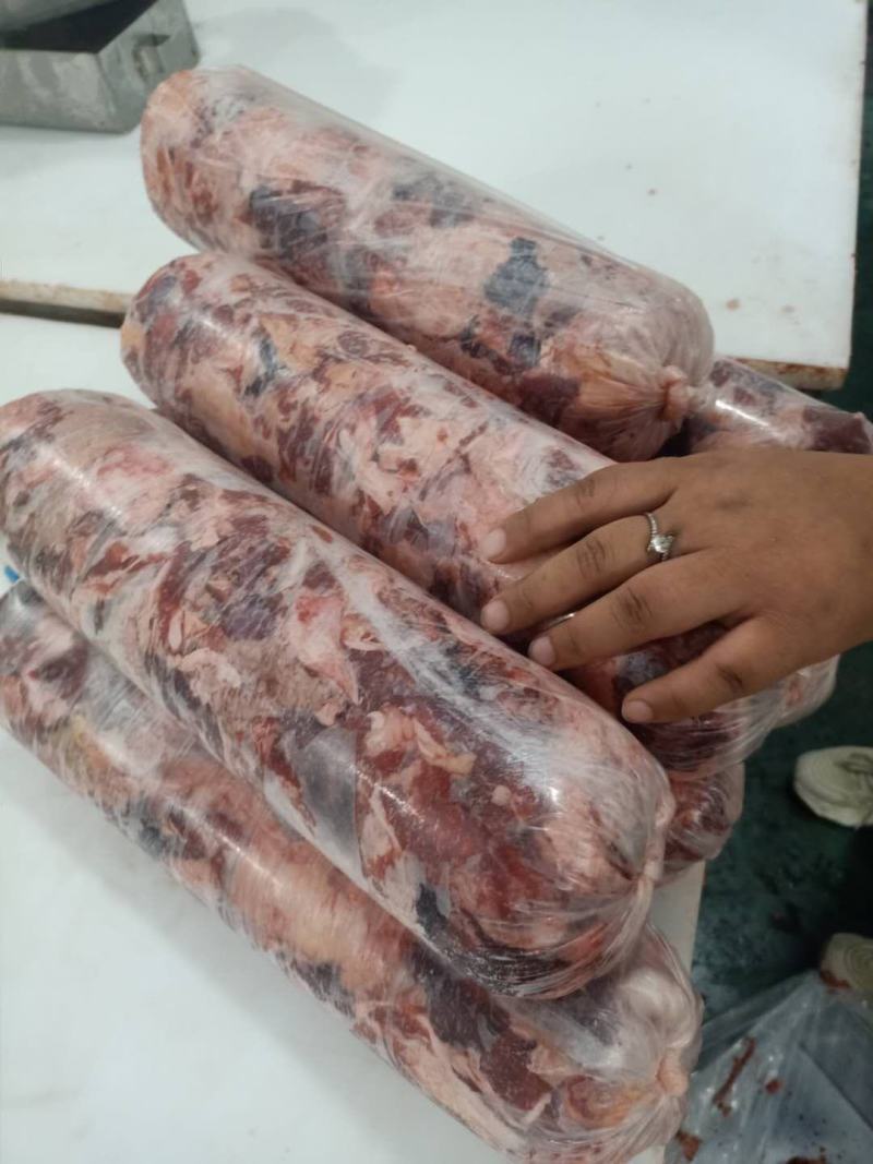 （厂家直销火爆热销中）纯干牛肉筋自家工厂修选下来的，