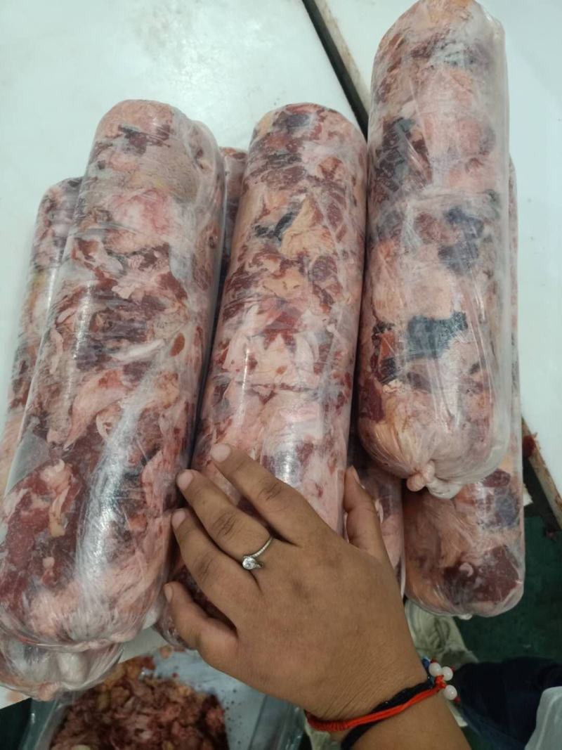 （厂家直销火爆热销中）纯干牛肉筋自家工厂修选下来的，