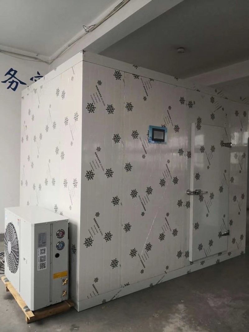 智能互联网小冷库科技改变生活，在手机上就可以自由控制