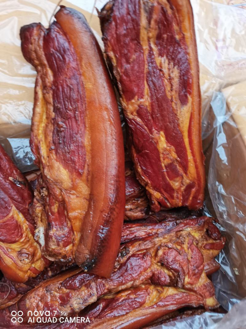 烟熏前腿腊肉，，，，，，。。。。。。。。。。