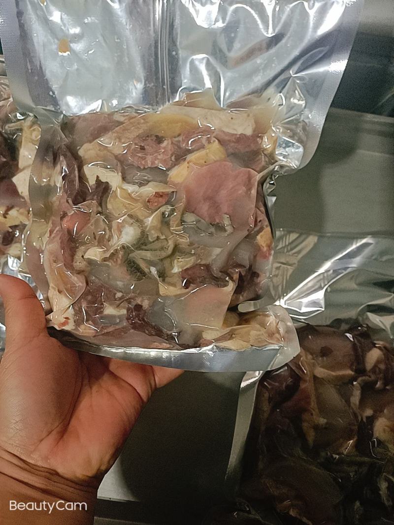 优质黄牛杂，牛杂碎，高端牛杂。一件起发，量大从优。