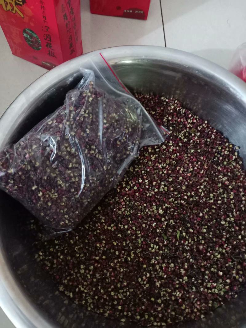 新鲜汉源贡椒，干花椒，香麻色泽好