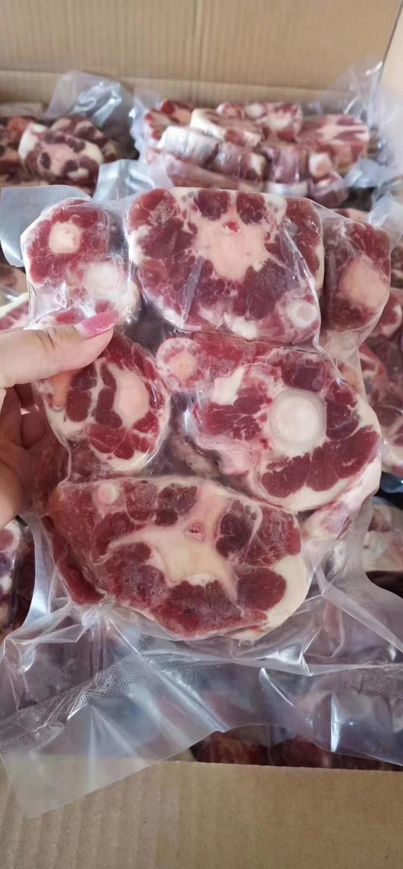 各种牛羊副产品，分割品，生熟食羊腿羊排，剔骨羊肉牛都有！