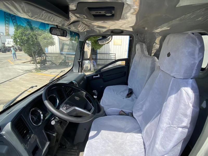 重汽豪沃4.2米国五国六冷藏车