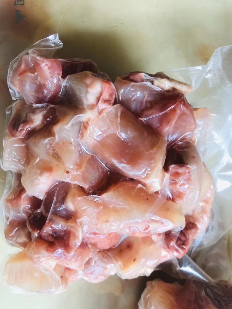 熟肉筋，纯干货，生熟食都有现货，可根据客户要求定做