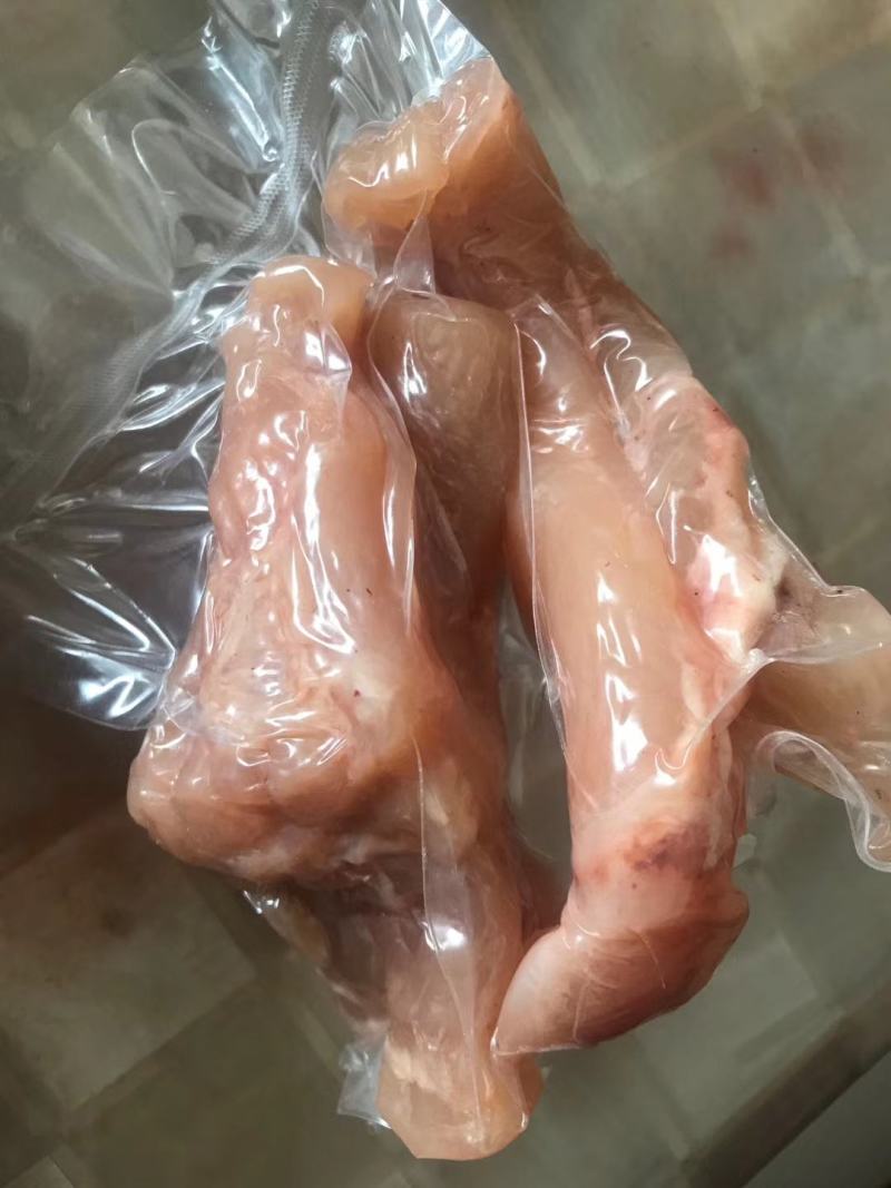 熟肉筋，纯干货，生熟食都有现货，可根据客户要求定做