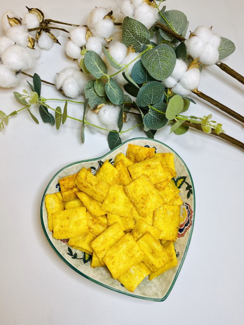 地锅脆片105克烧烤味牛排味特产薄脆锅巴零食膨化食品工厂