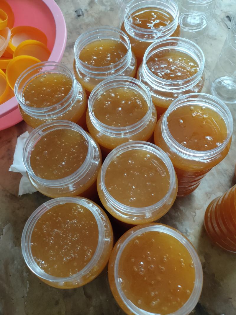 农家自家自产自销蜂蜜，天然无添加保证质量