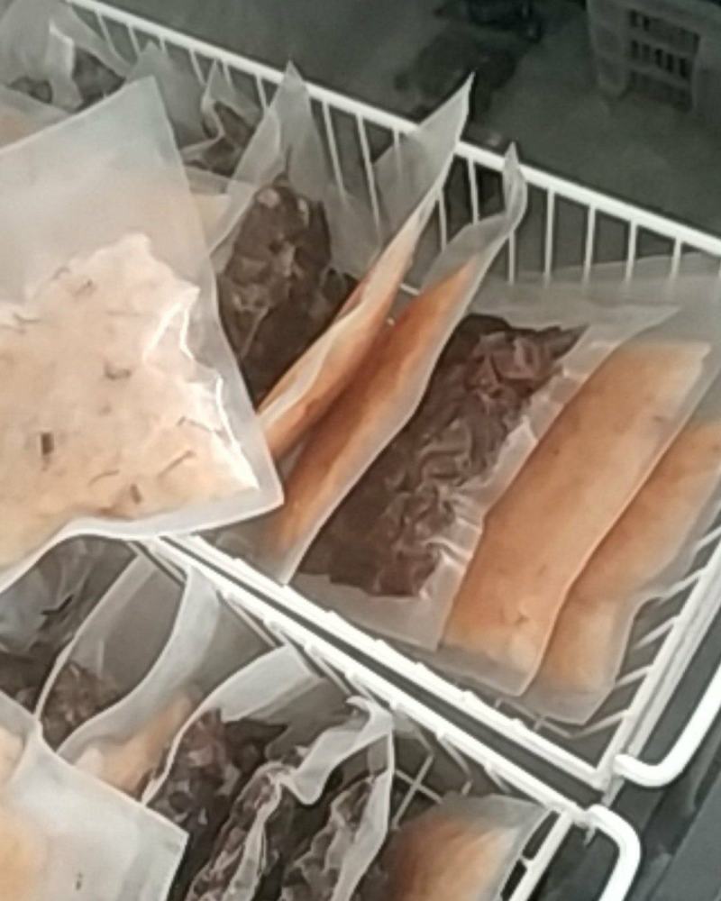 虾尾好规格小青现剥设备齐全真空保鲜全国物流