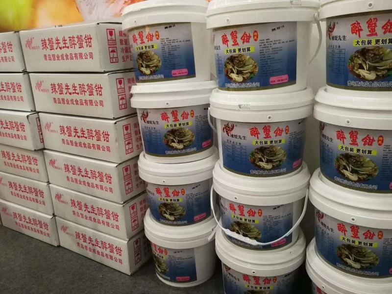 辣蟹先生大桶醉蟹钳，大桶麻辣小海鲜，适合酒店餐饮自助餐