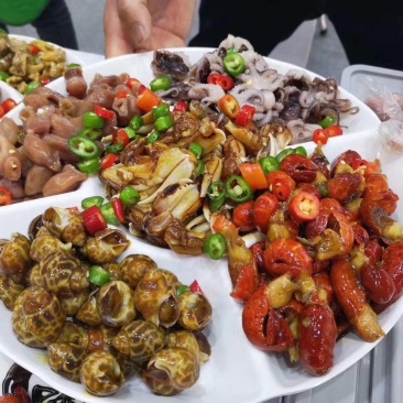 《醉美四季》麻辣蟹钳，麻辣小海鲜，工厂源头货源，全国批发