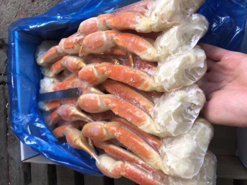 蟹脚。自助餐食材，雪蟹脚，一件10斤,2L.3L.4L