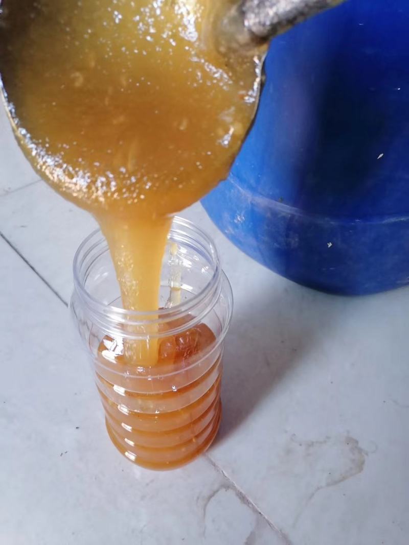 农家自产纯蜂蜜，天然，无添加请大家放心购买
