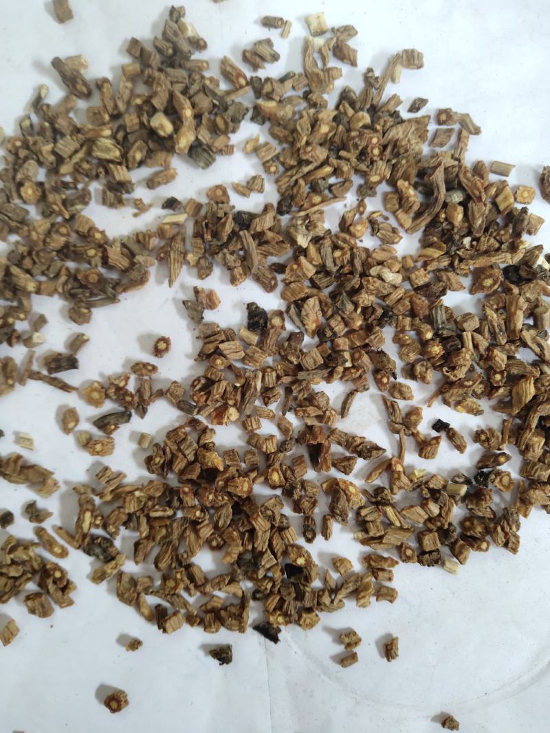 防风碎渣批发零售品种齐全中药材批发防风