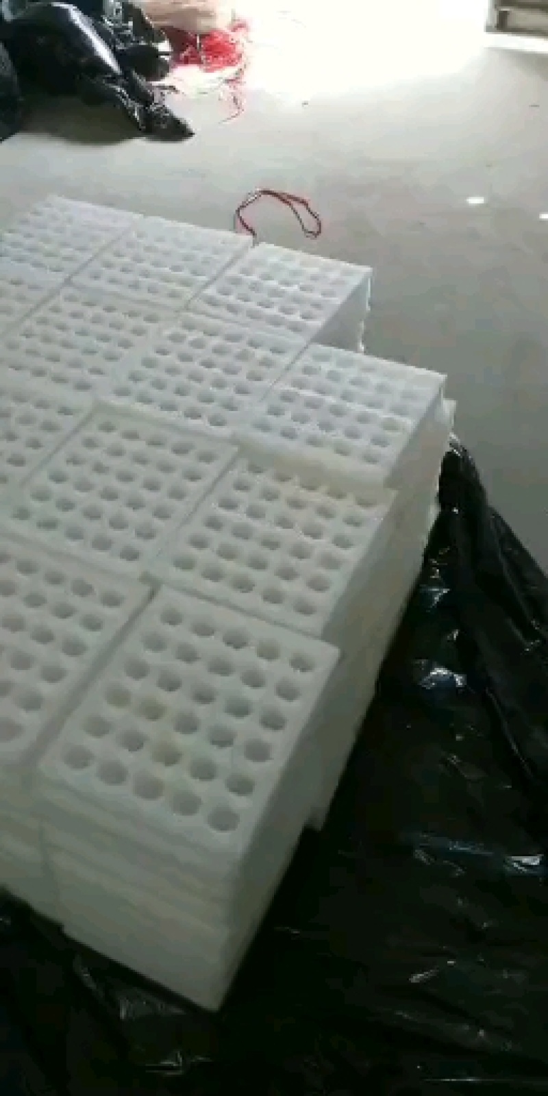 厂家批发特硬加厚纸箱快递包装苹果箱子加重纸箱胶带珍珠棉