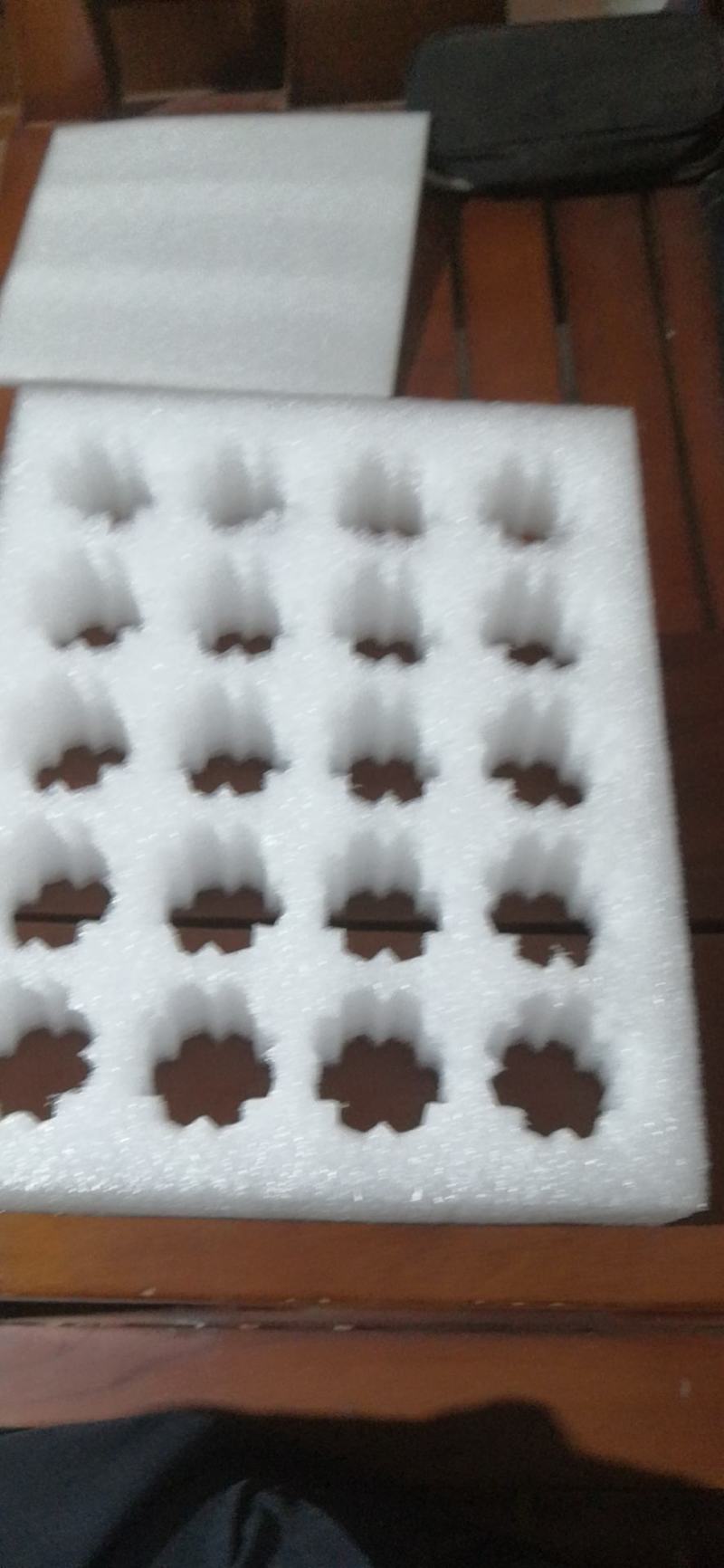 厂家批发特硬加厚纸箱快递包装苹果箱子加重纸箱胶带珍珠棉