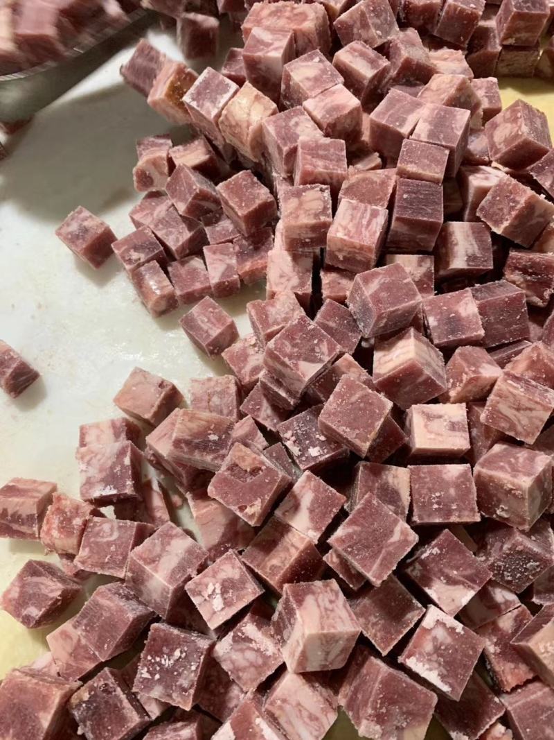 牛肉粒，不散不碎，价格便宜，质量稳定，量大从优