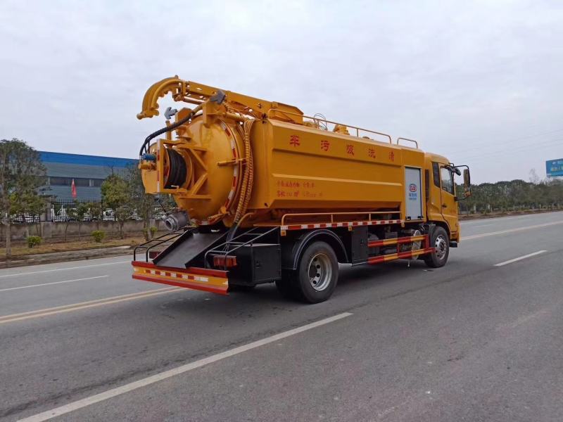 国六天锦清洗吸污车8.6方厂家直销