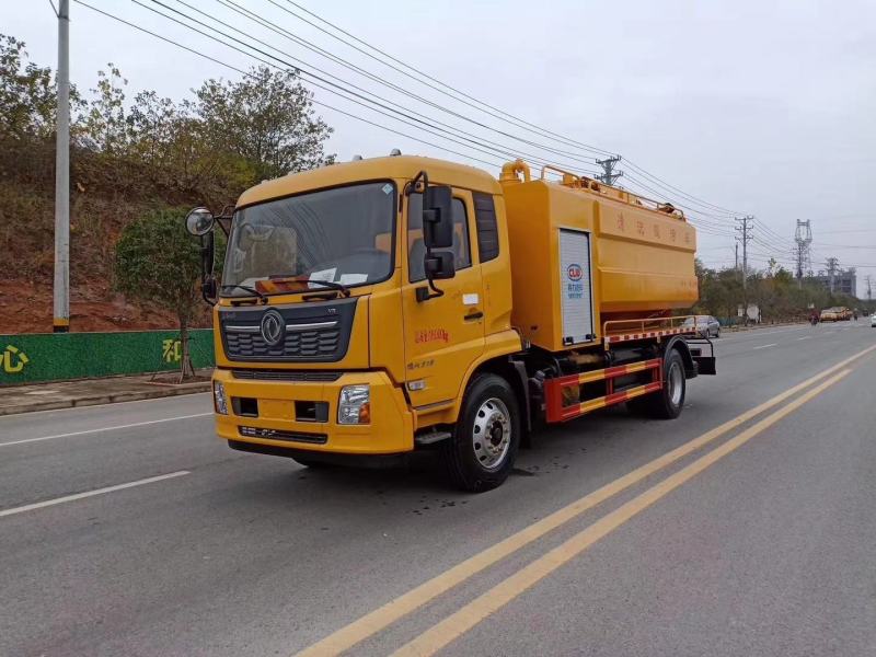 国六天锦清洗吸污车8.6方厂家直销