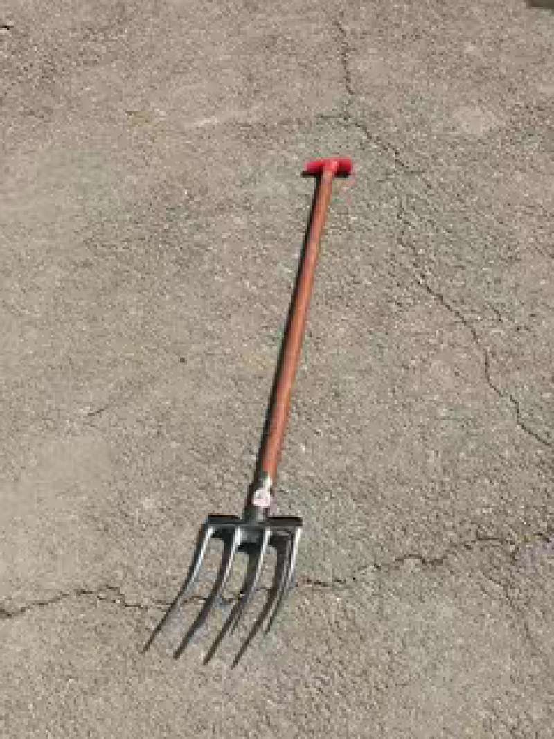 松土神器户外翻土开荒锄头深翻器耙子农具家用挖土工具钢