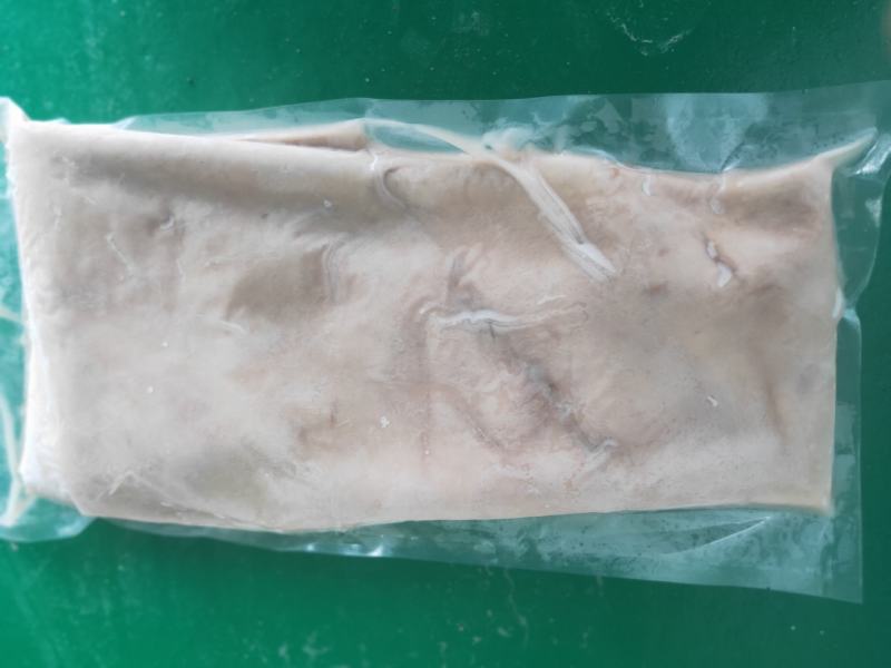 驴皮制作阿胶，卤熟后凉拌味道更好