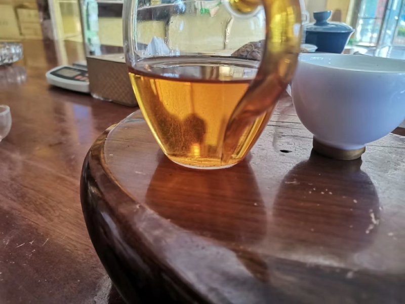 普洱古树红茶，茶饼已经压好欢迎品尝！