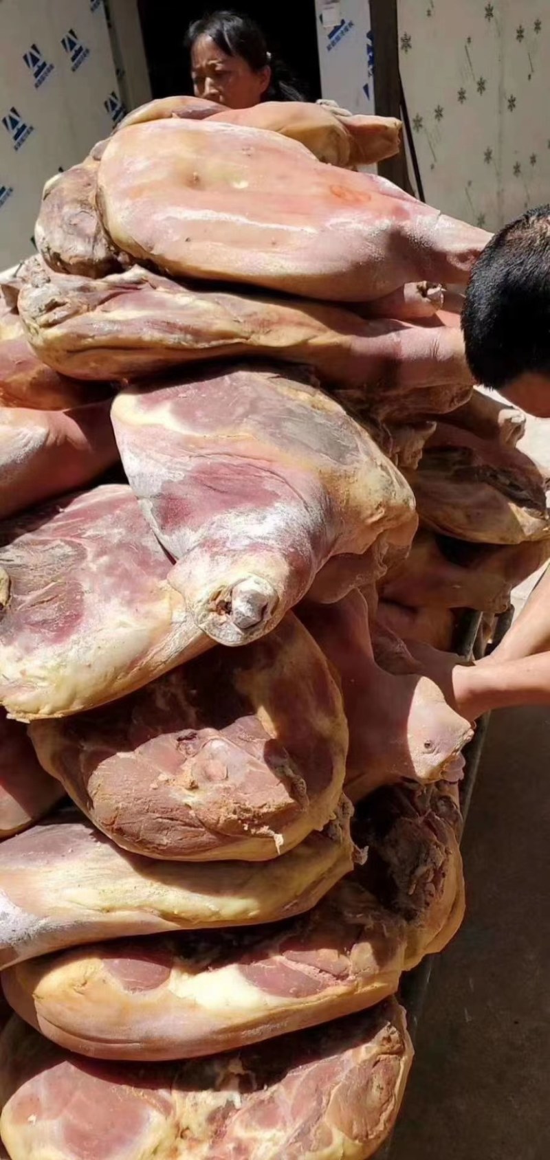 地摊暴利产品跑江湖热卖货源云南火腿厂家一手货源