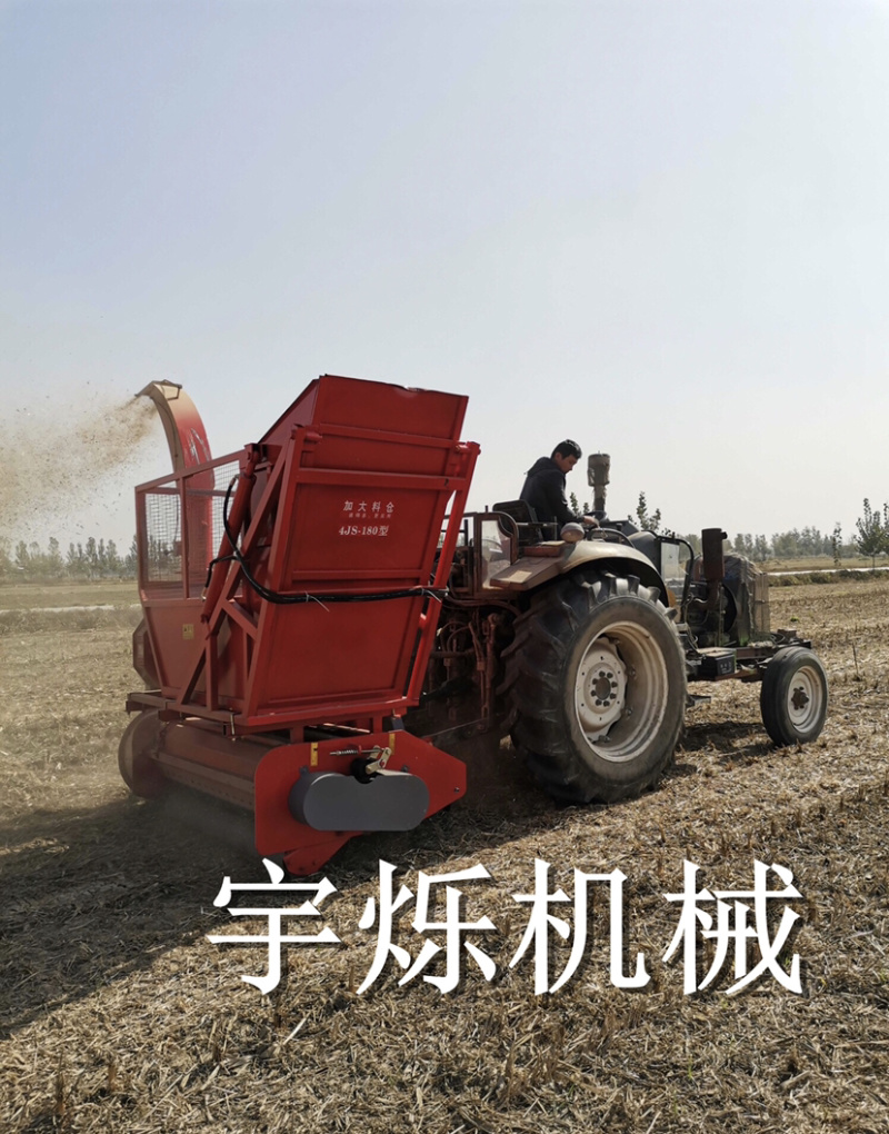 秸秆回收机，秸秆稻草回收再利用，喂牛喂羊特别好，