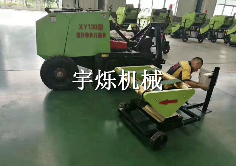 秸秆粉碎滤土揉丝打捆机，捡拾打捆机，秸秆回收再利用