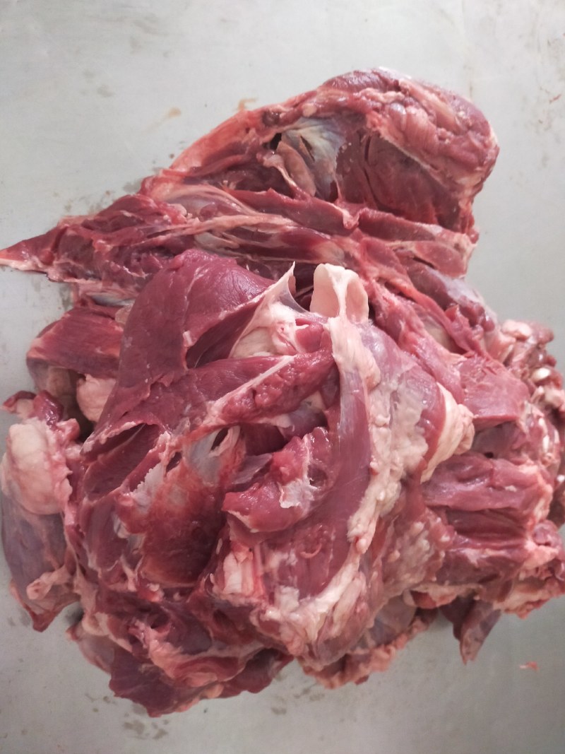 羊后腿肉，羊腿肉，感兴趣的欢迎各位老板光临！