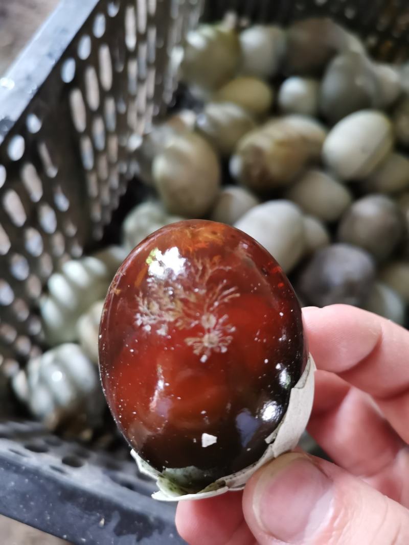 江西松花蛋皮蛋常年批发松花蛋鸭蛋，质量可靠，一手货源