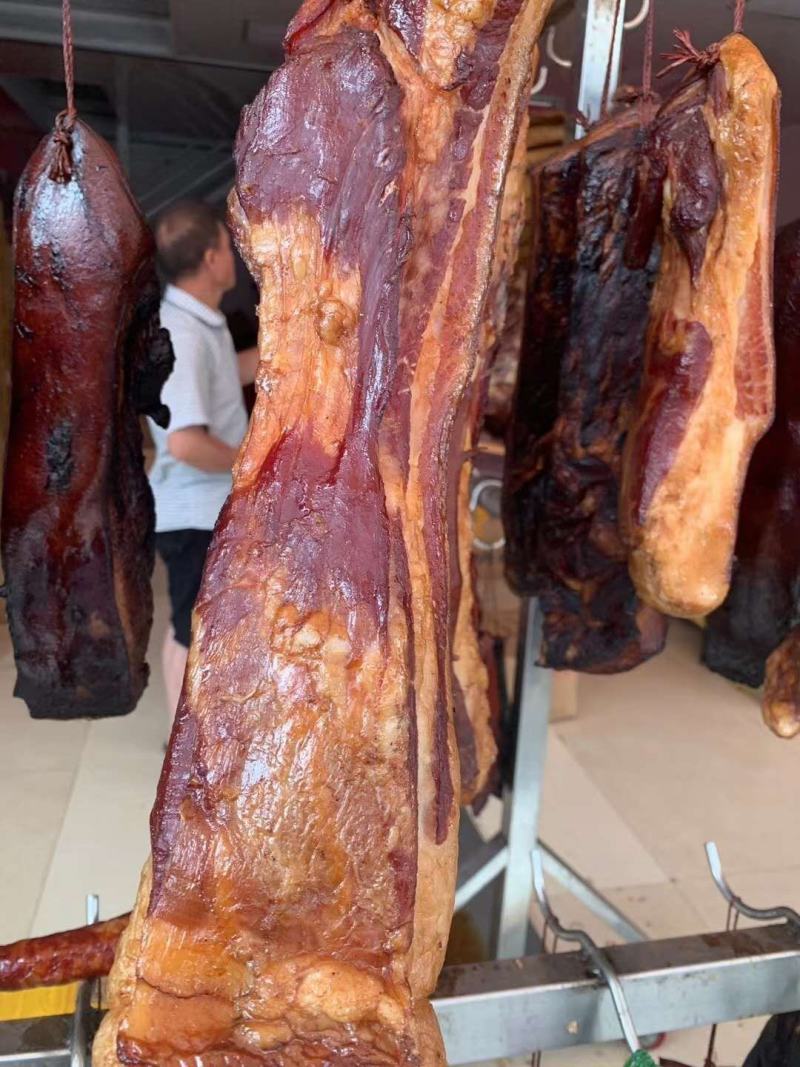 正宗农家烟熏腊肉江湖地摊暴利热卖产品，便宜腊肉